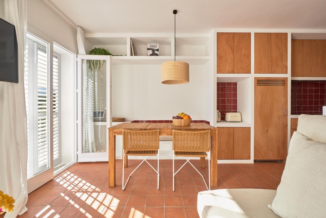 Beachfront Suite In Cadaques Center Buitenkant foto